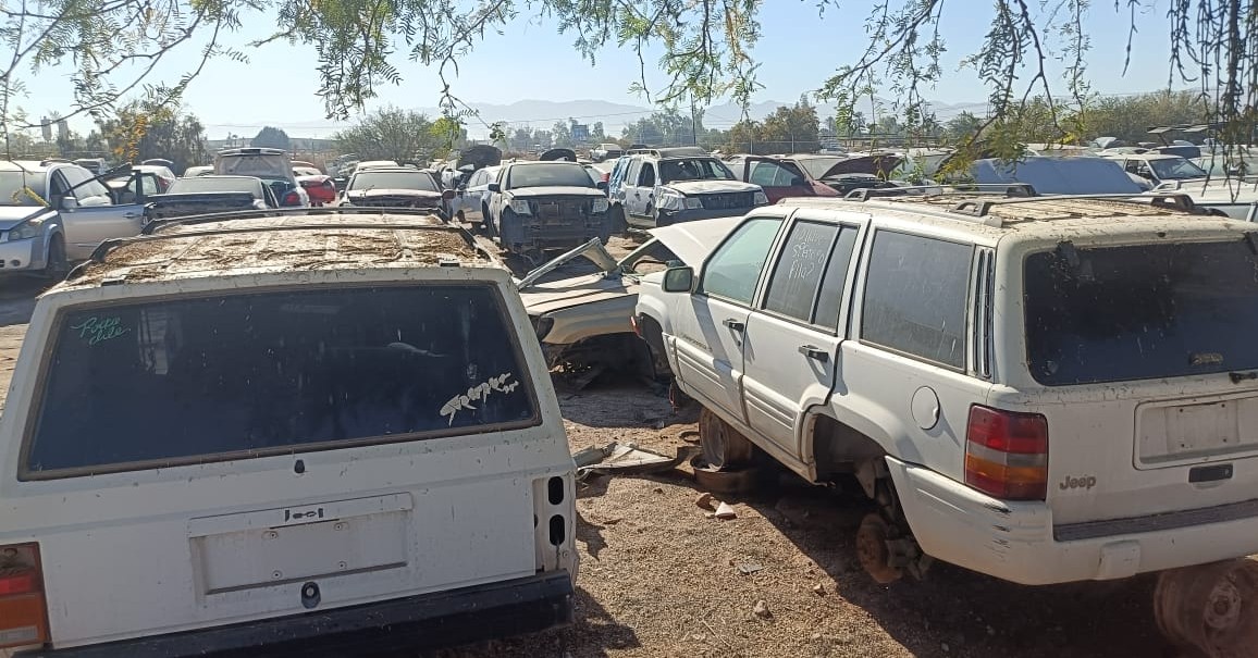 Refacciones seminuevas para Jeep