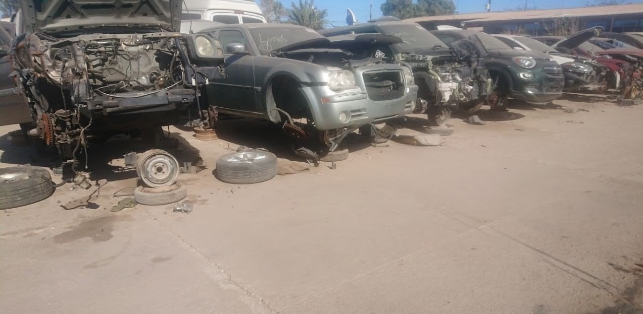 Refacciones seminuevas para Chrysler